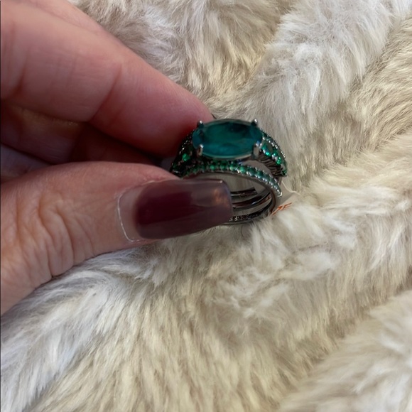 Bomb Party May 2025 Lab Created Emerald Fused with Genuine Quartz - Hematite - 6 - Picture 3 of 4